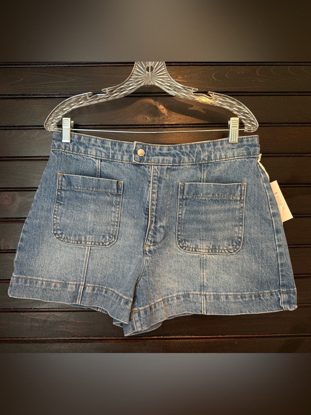 Women’s Denim Shorts Retro style Patch Pockets- City Fade Wash 3” inseam Sz 10 - Picture 1 of 16